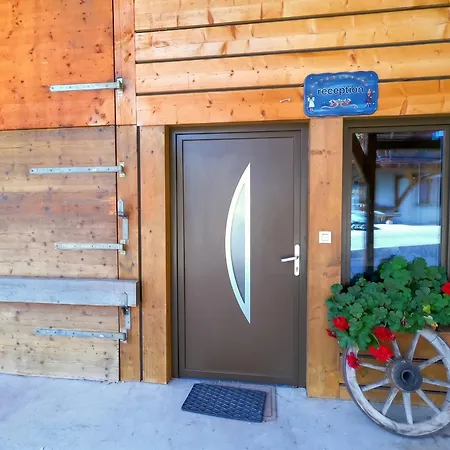 Appartement De 2 Avec Jardin Amenage Et Wifi A A 3 Km Des Pistes